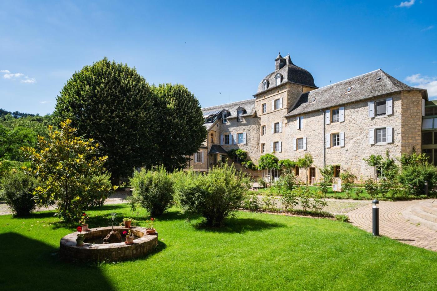 Hotel Accueil Du Couvent De Malet Saint-Côme-dʼOlt Esterno foto